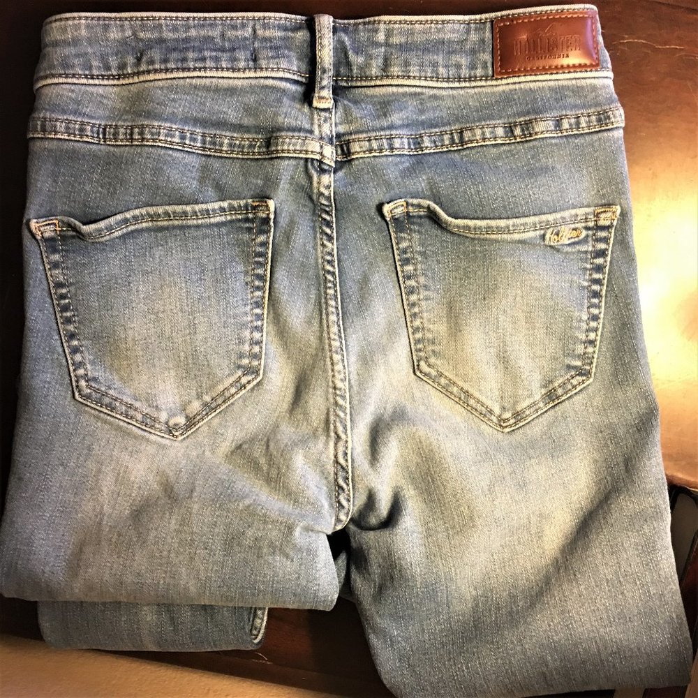 HOLLISTER High Rise Super Skinny Ripped Jeans | 1R - Picture 8 of 15